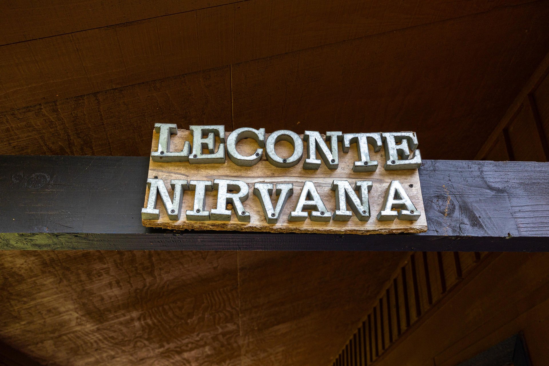 entrance sign at Leconte Nirvana