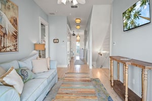 2nd Floor, Living Room