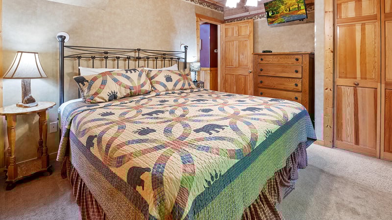 at hooked on bears a 2 bedroom cabin rental located in pigeon forge
