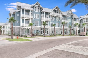 Welcome to 8 Town Center