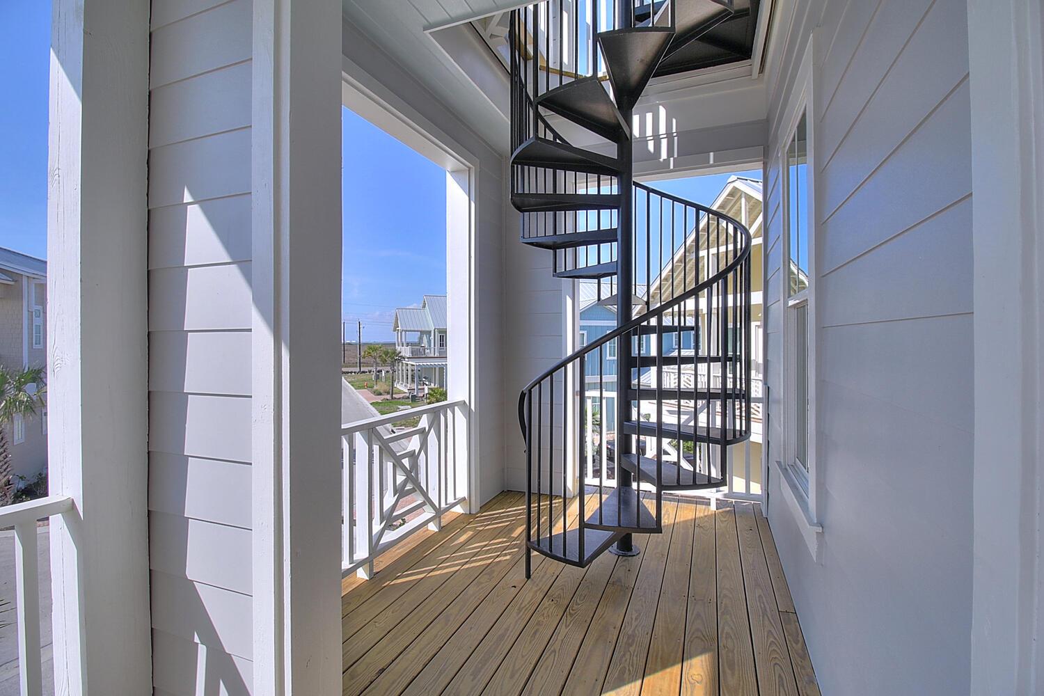 Living Room Deck, with Viewing Deck Access, 2nd Floor