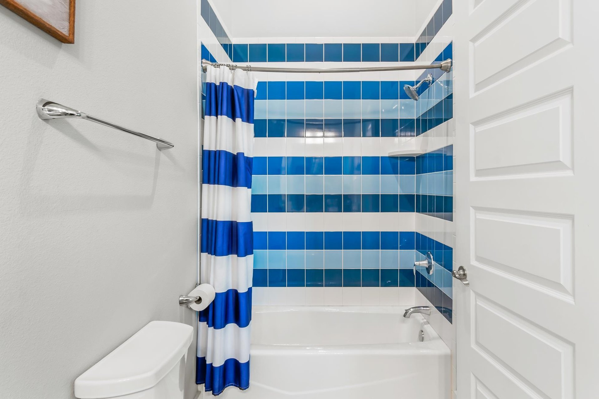 Bunk Bathroom, 2nd Floor