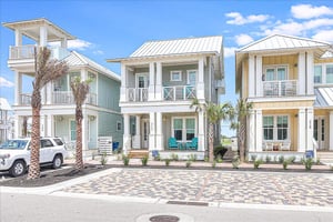 Latin Vibe, Front View