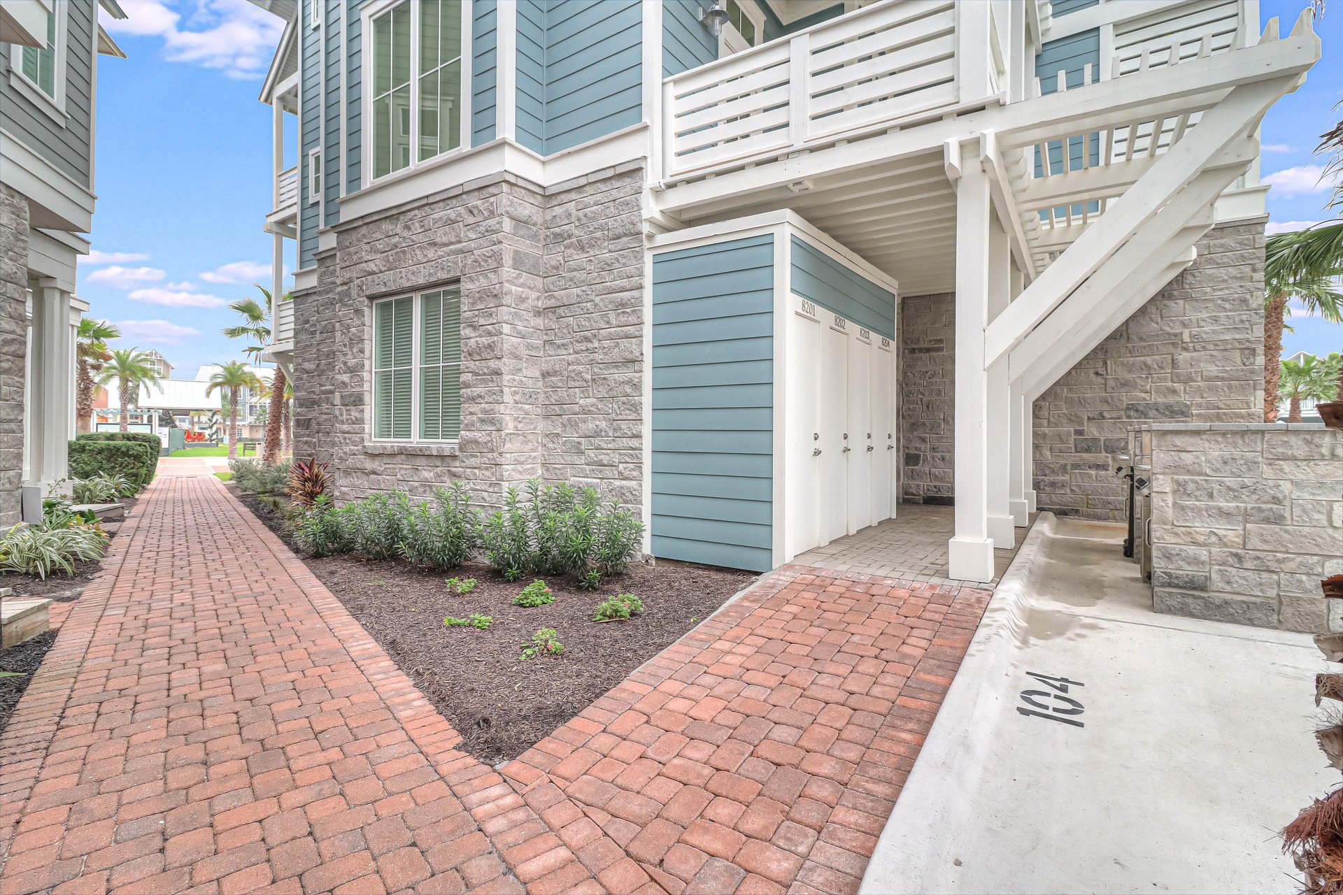 Rear Breezeway Entry