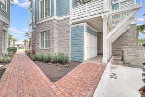 Rear Breezeway Entry