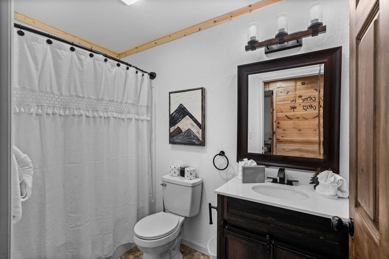 Full bathroom with single vanity