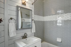 Primary Bathroom, 2nd Floor