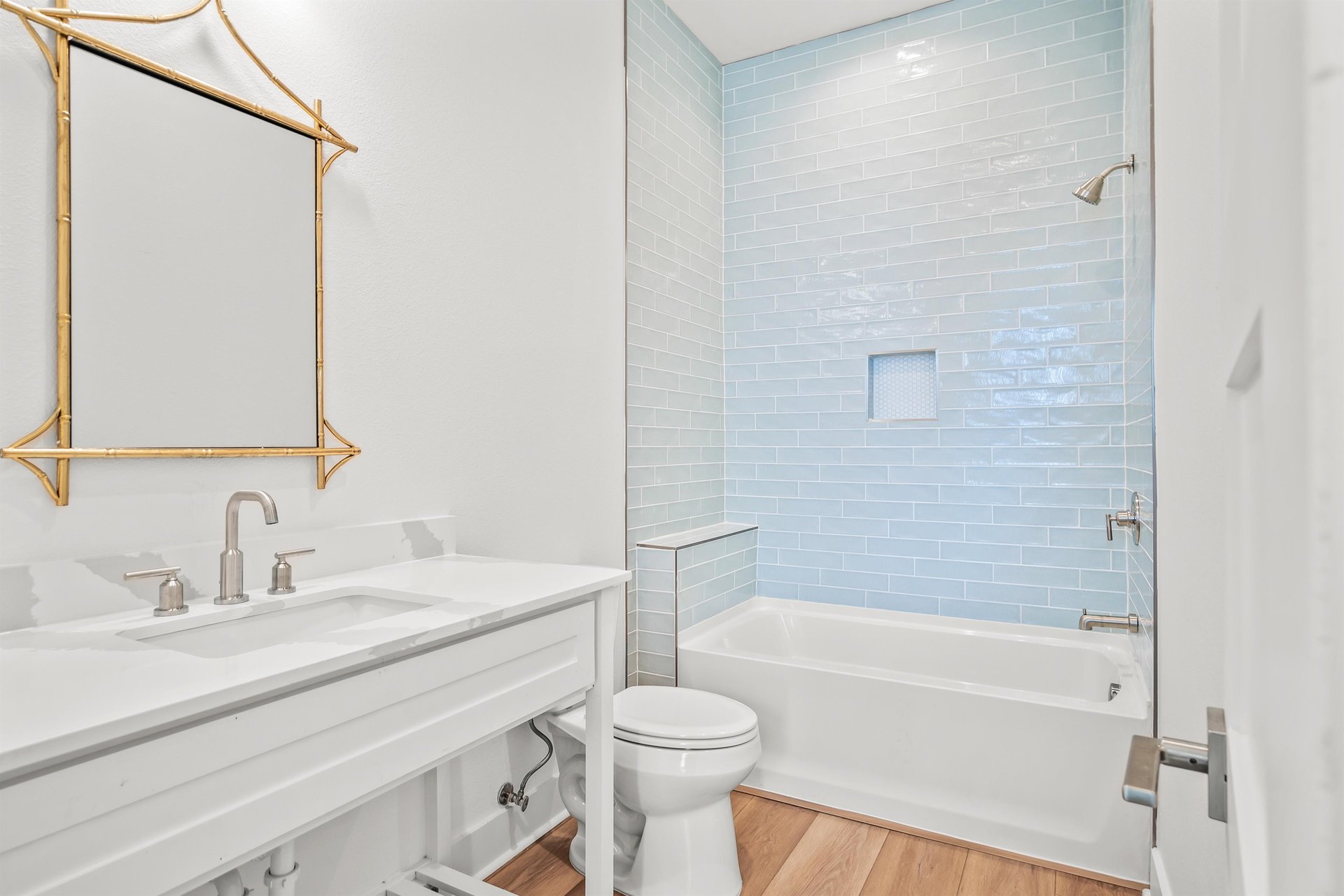 Bunk Bathroom, 1st floor