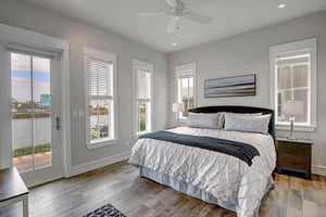 1st Floor, King Bedroom