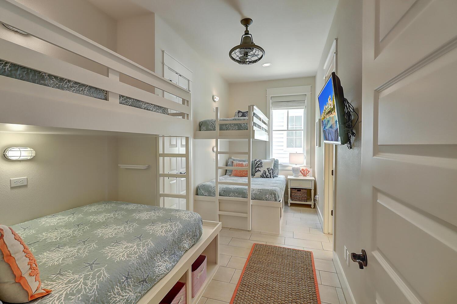 Bunk Room, 1st Floor