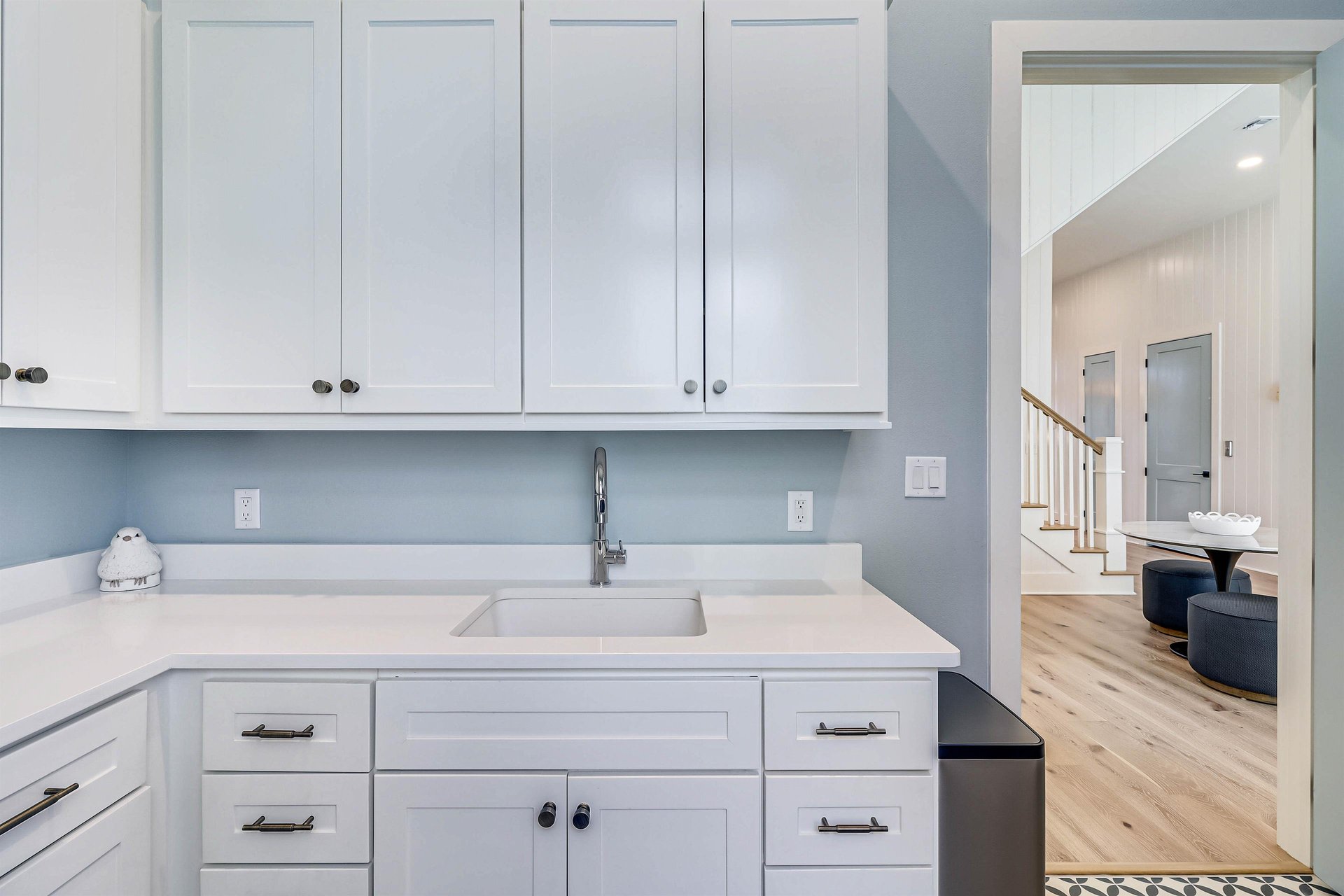 Double Stacked Laundry  Ice Machine, 1st floor