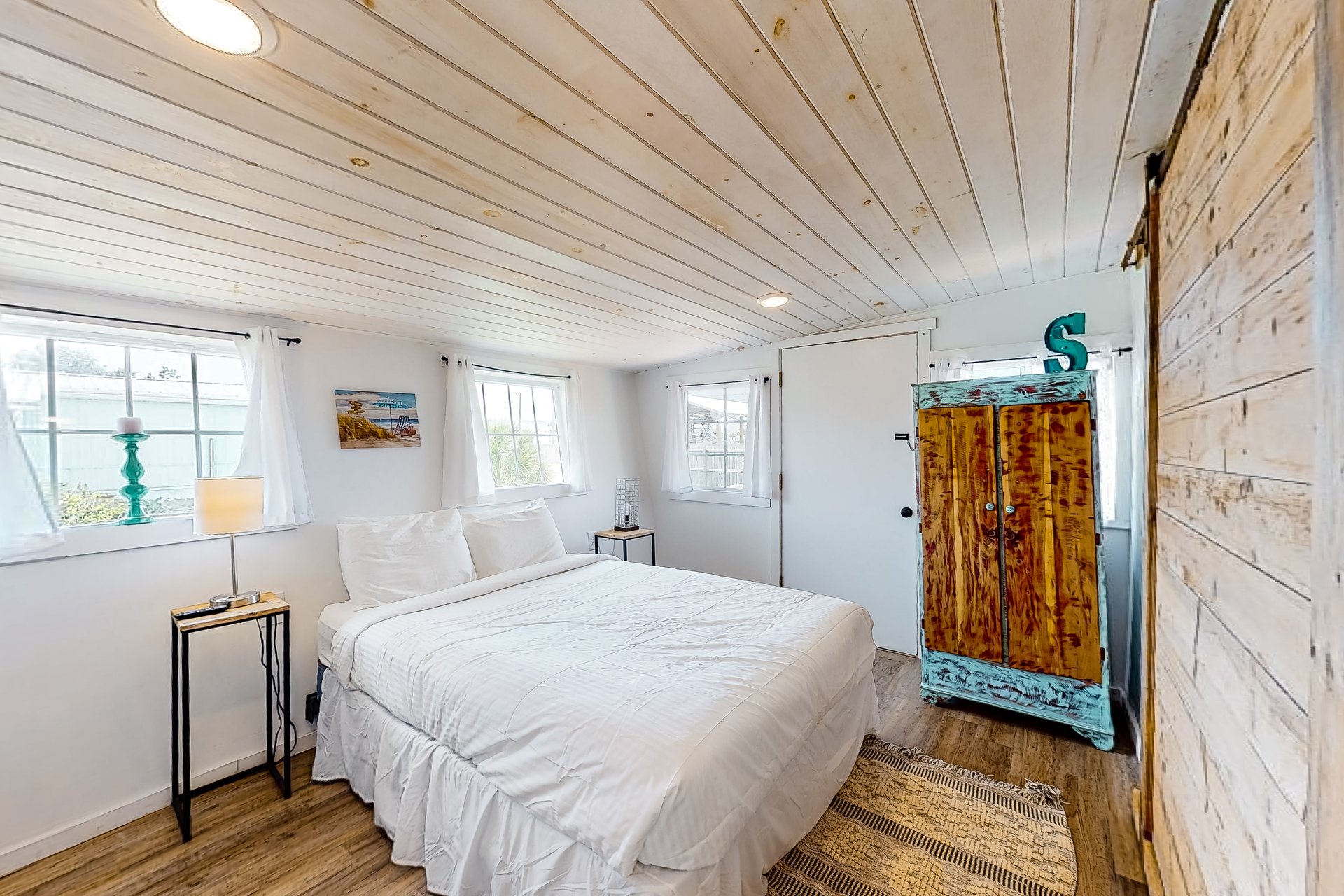 3rd Street Beach Retreat 10