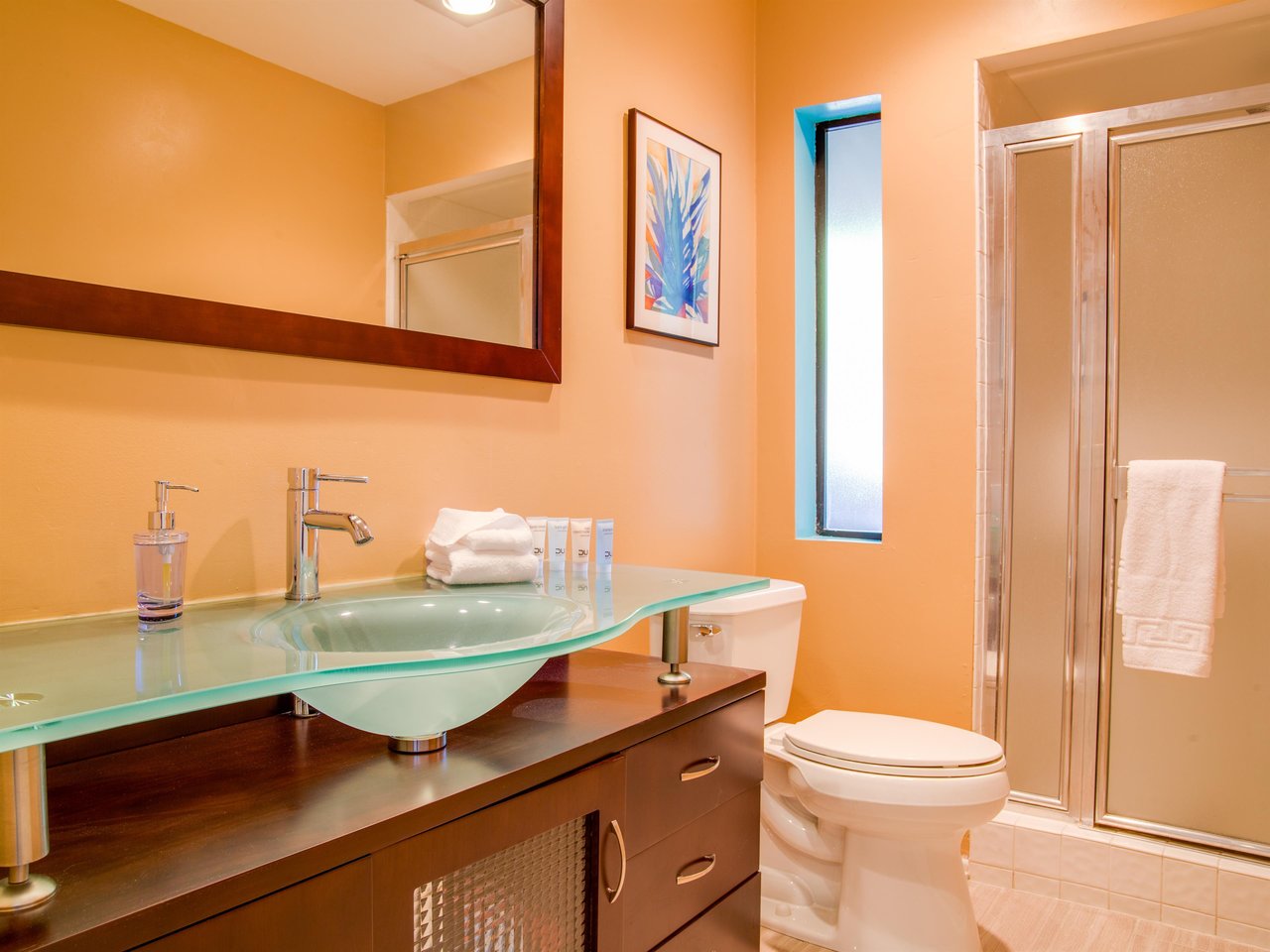 Lovely Guest Bathroom