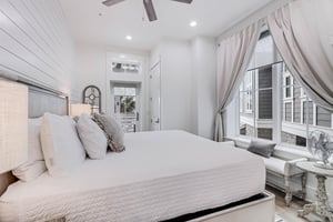 Primary King Bedroom, First Level