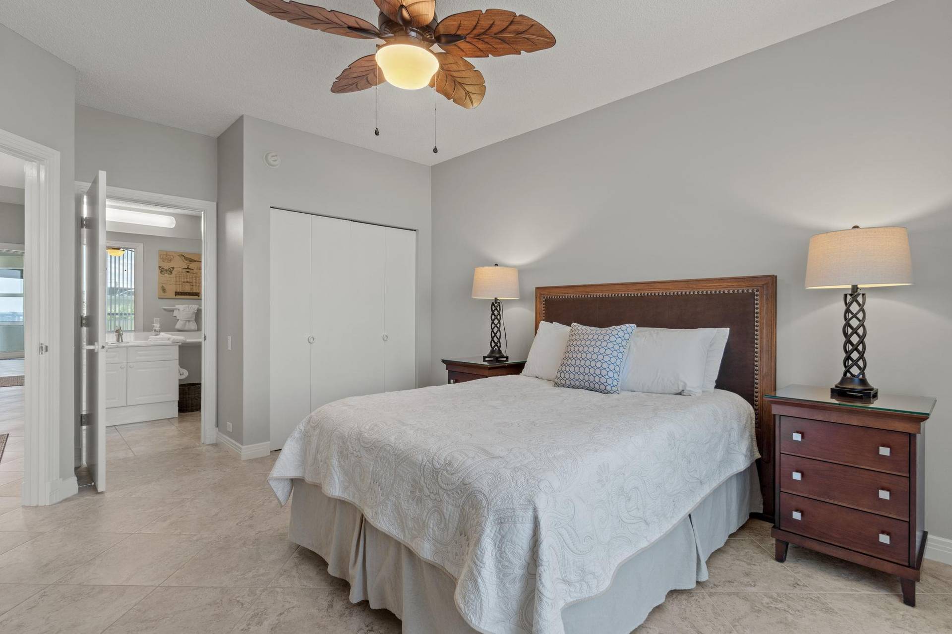 Guest Bedroom 1 Queen