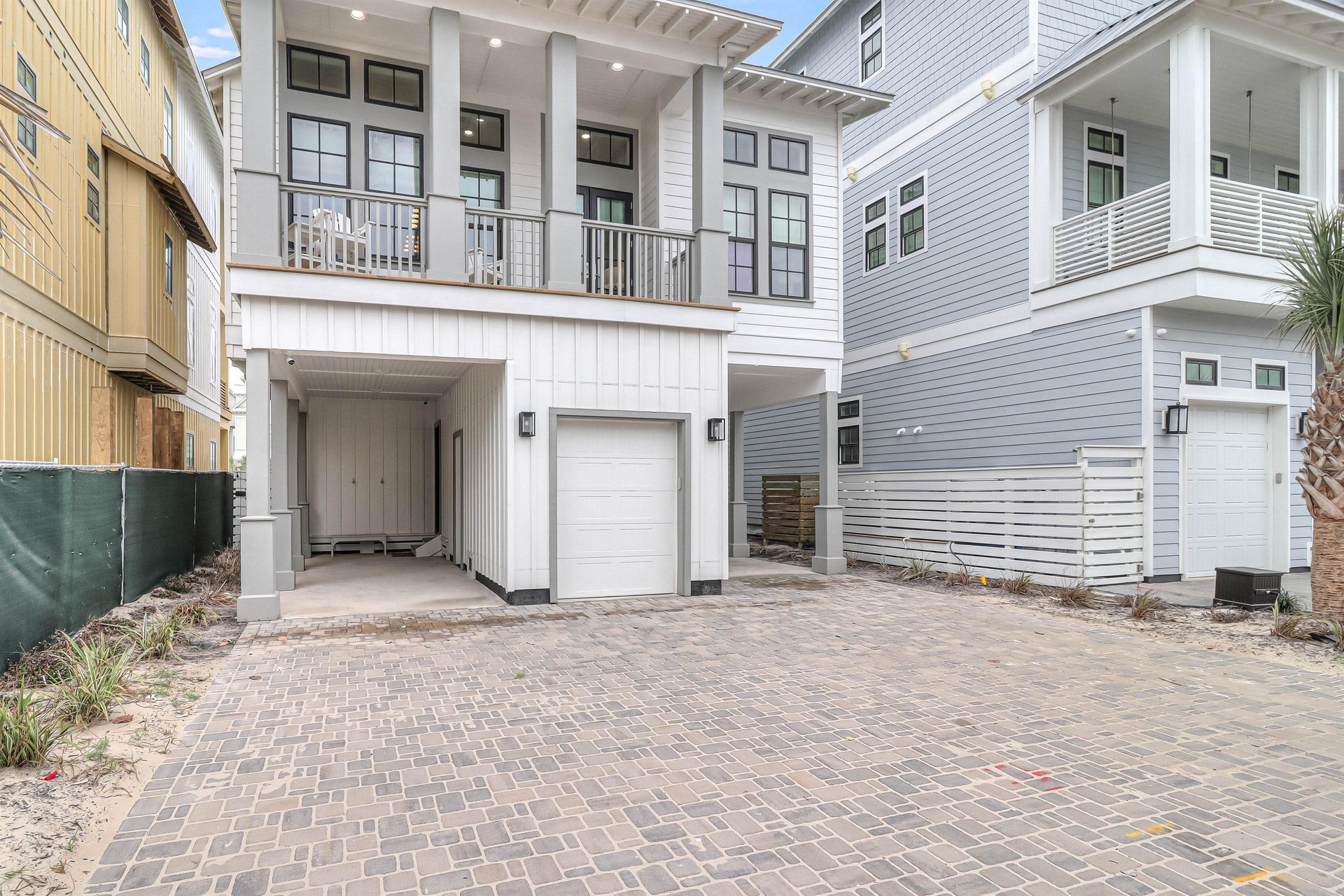 Private Driveway and Car Ports