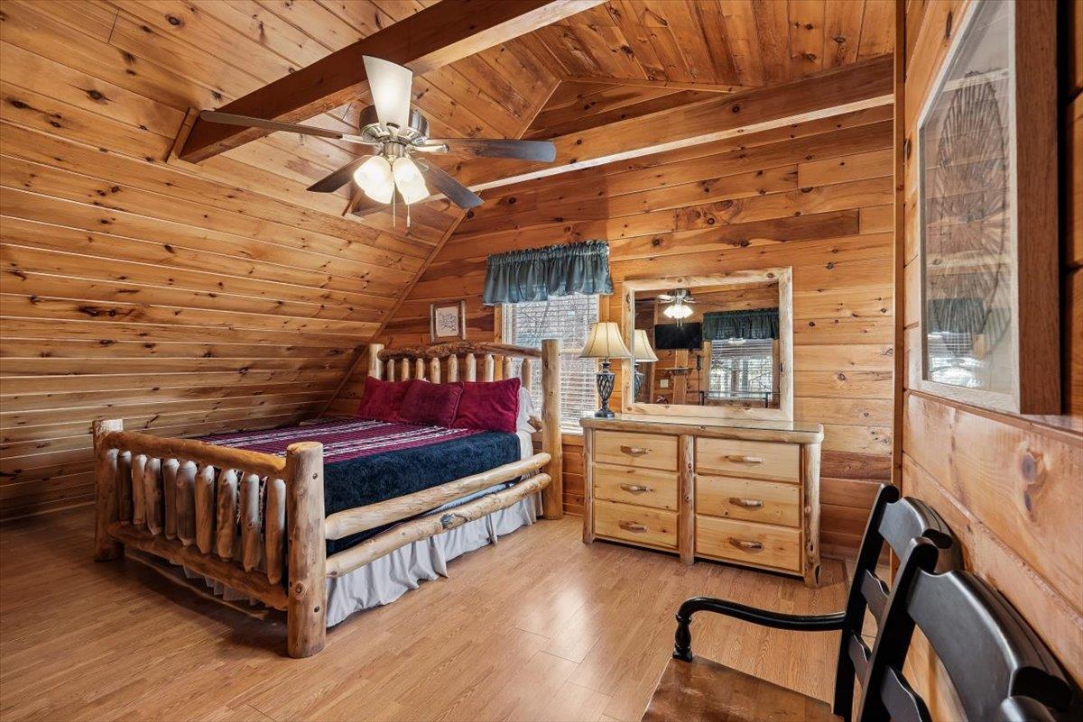 34Primary Bedroom