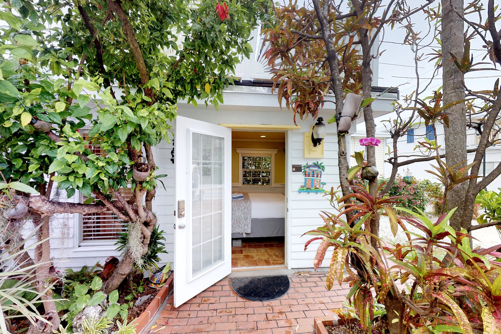 Truman  Duval  Studio A 3