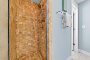 1st Floor, Jack and Jill Bathroom