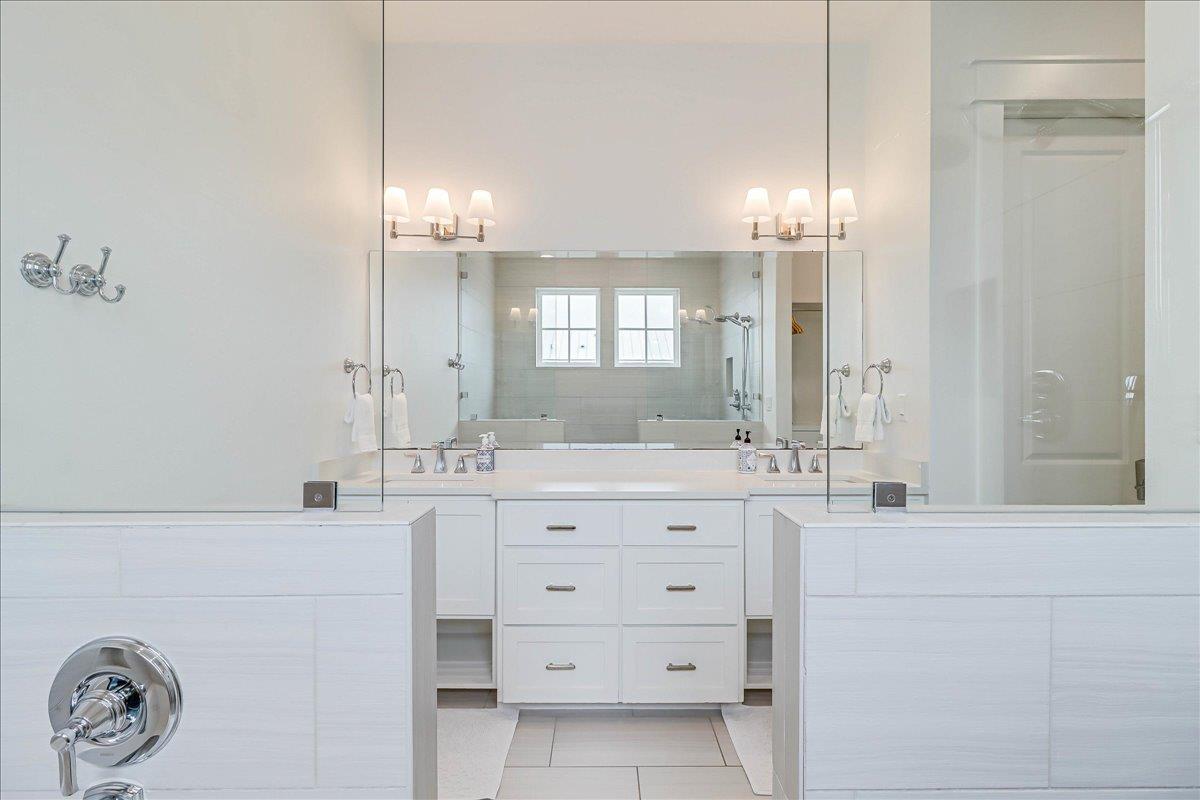 Primary King Shower  Tub, 2nd Floor