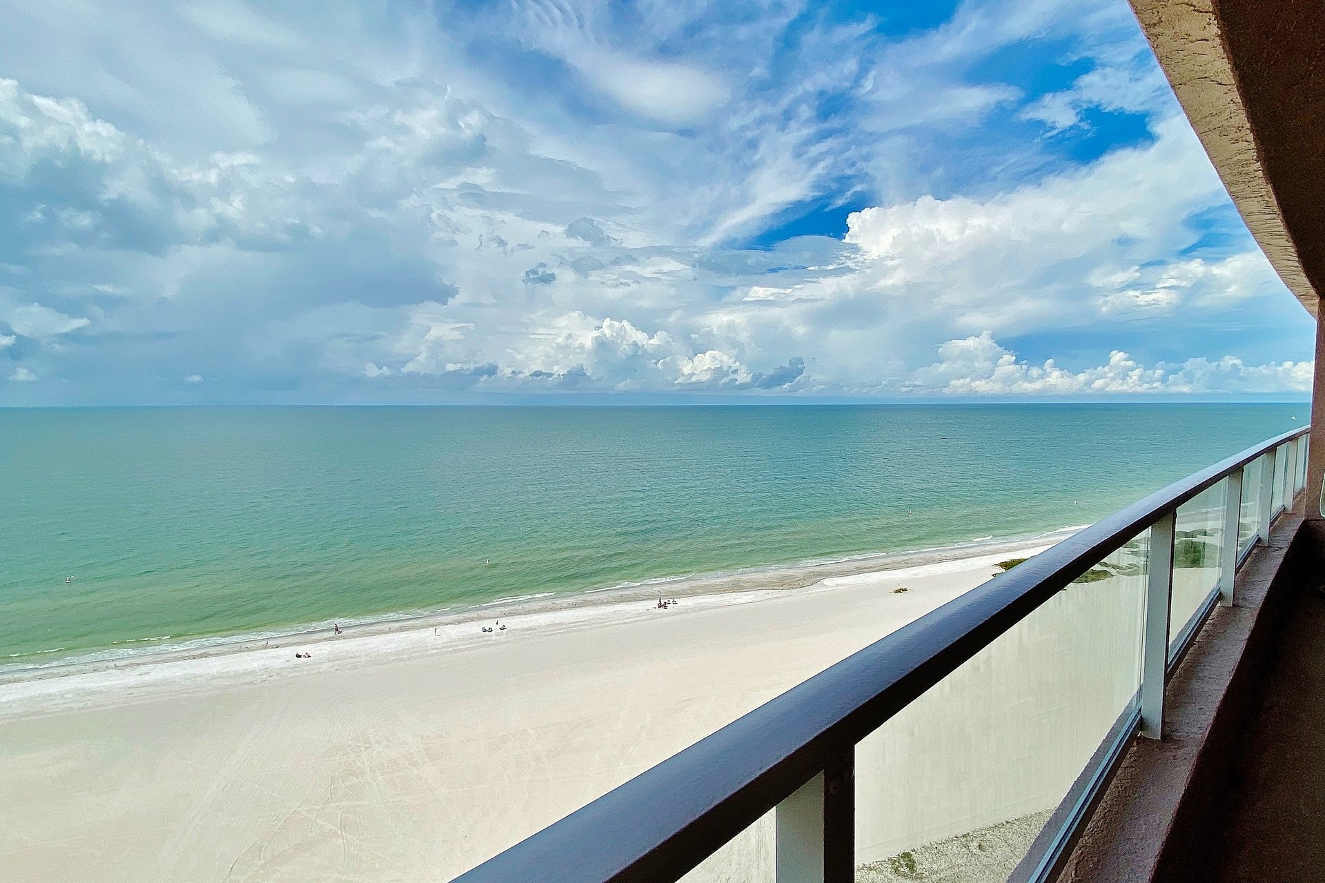 Crescent Beach Club I 16C 21