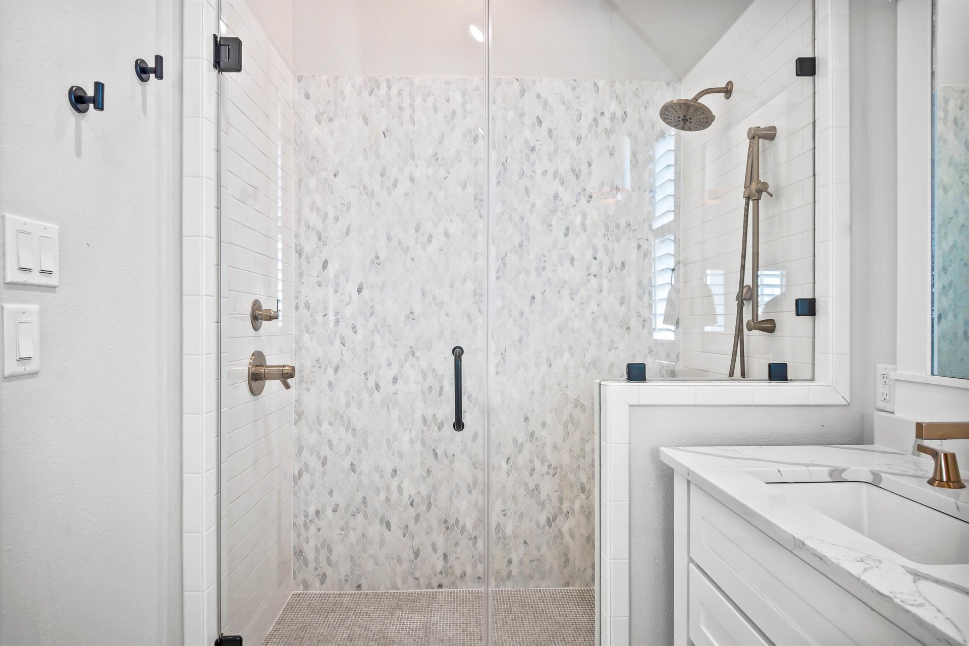 King Bedroom, 2nd Floor