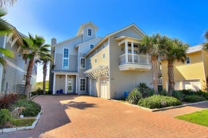 Welcome to Sea La Vie