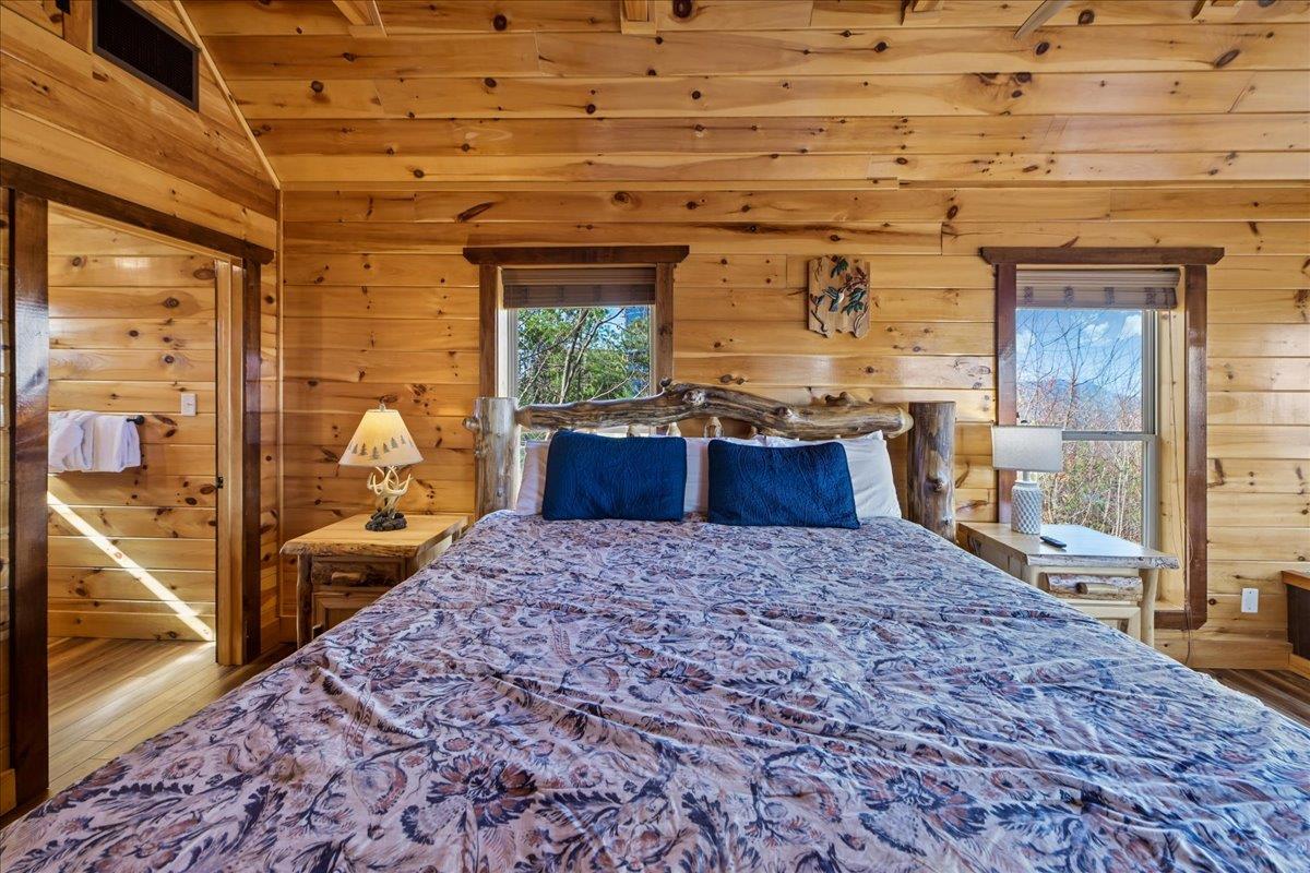 48Bedroom