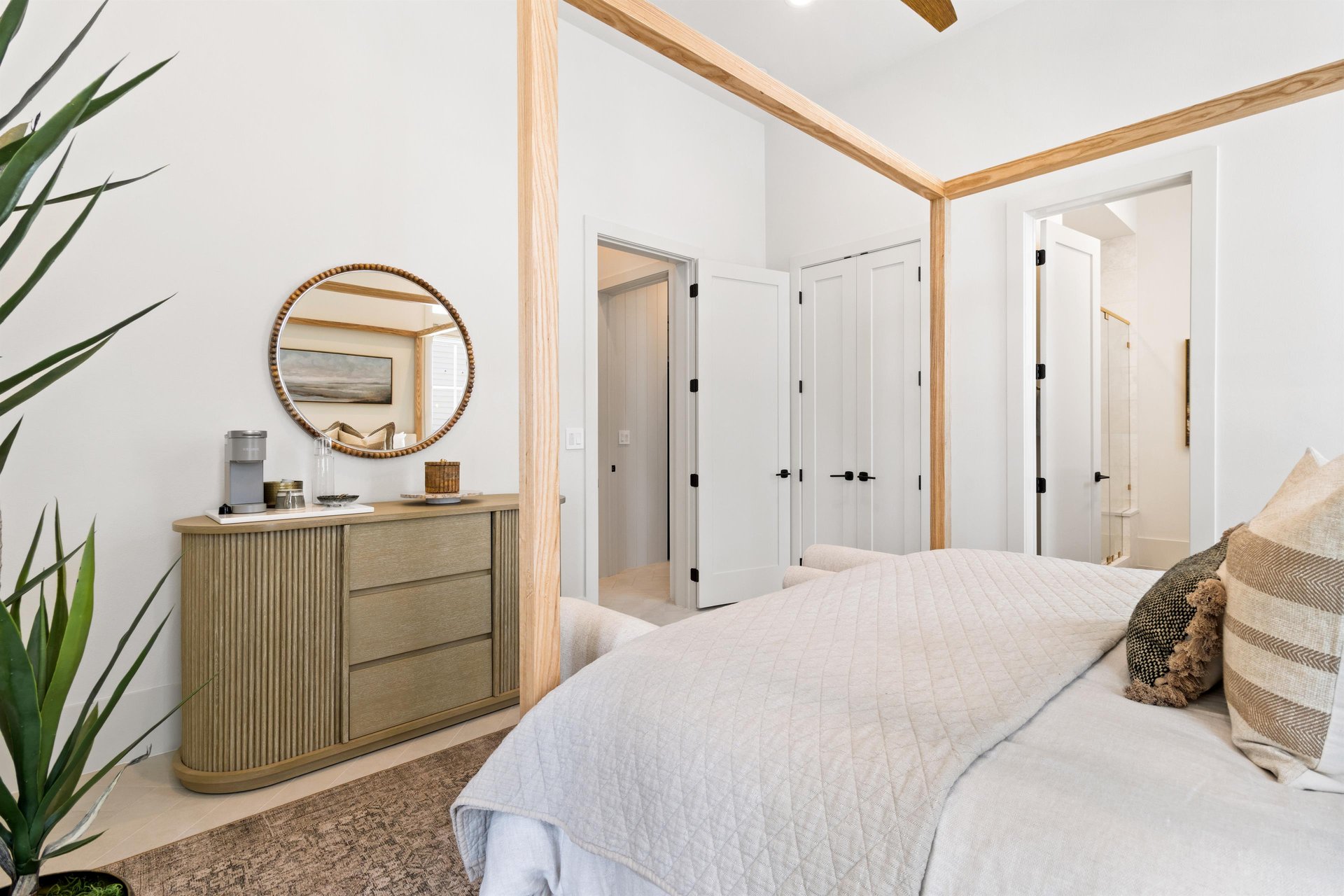 Fourth King Suite, 1st Floor