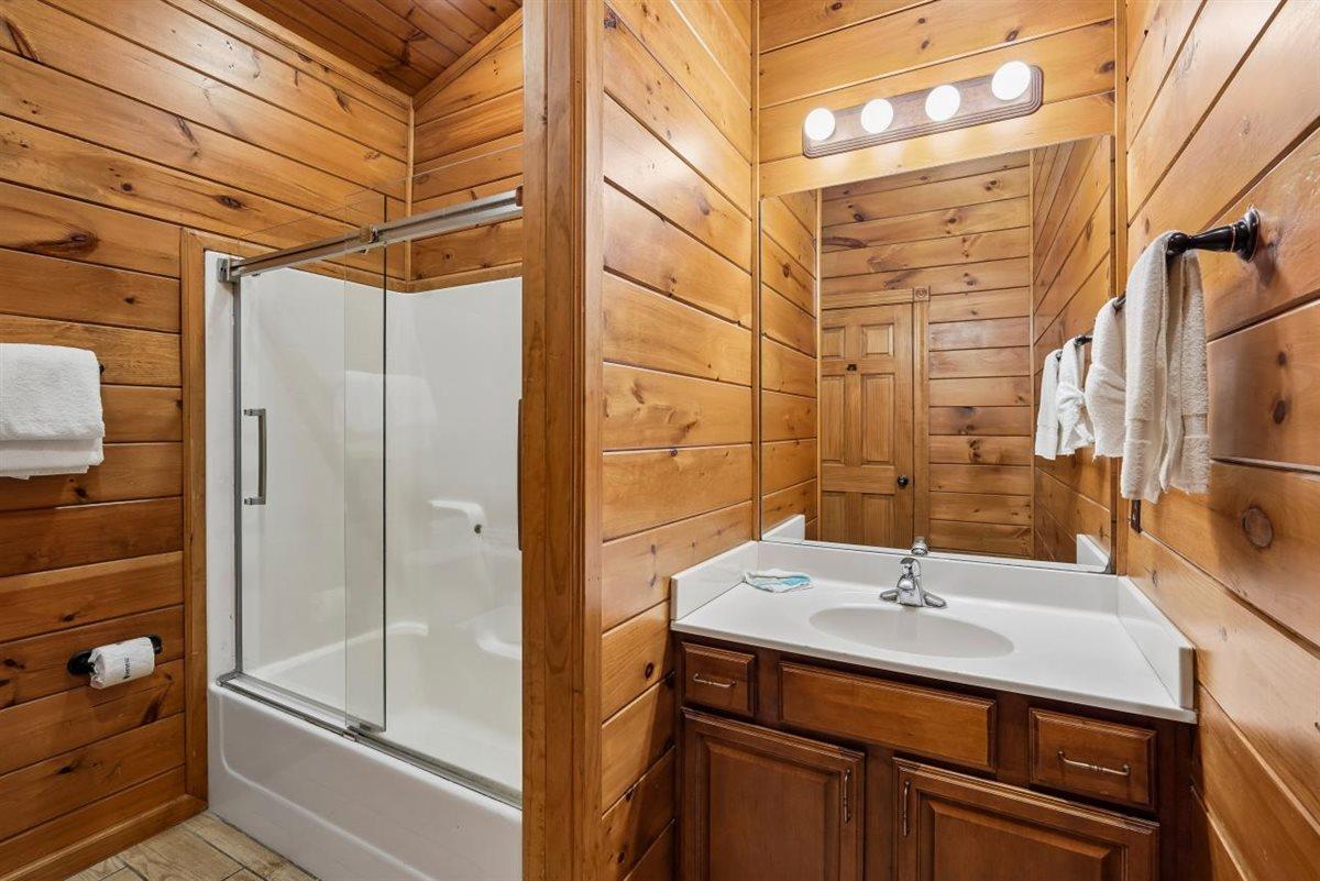 Upstairs Bathroom