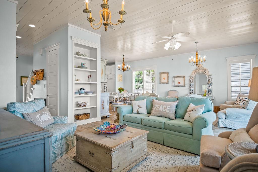 1st Floor, Main Living Room
