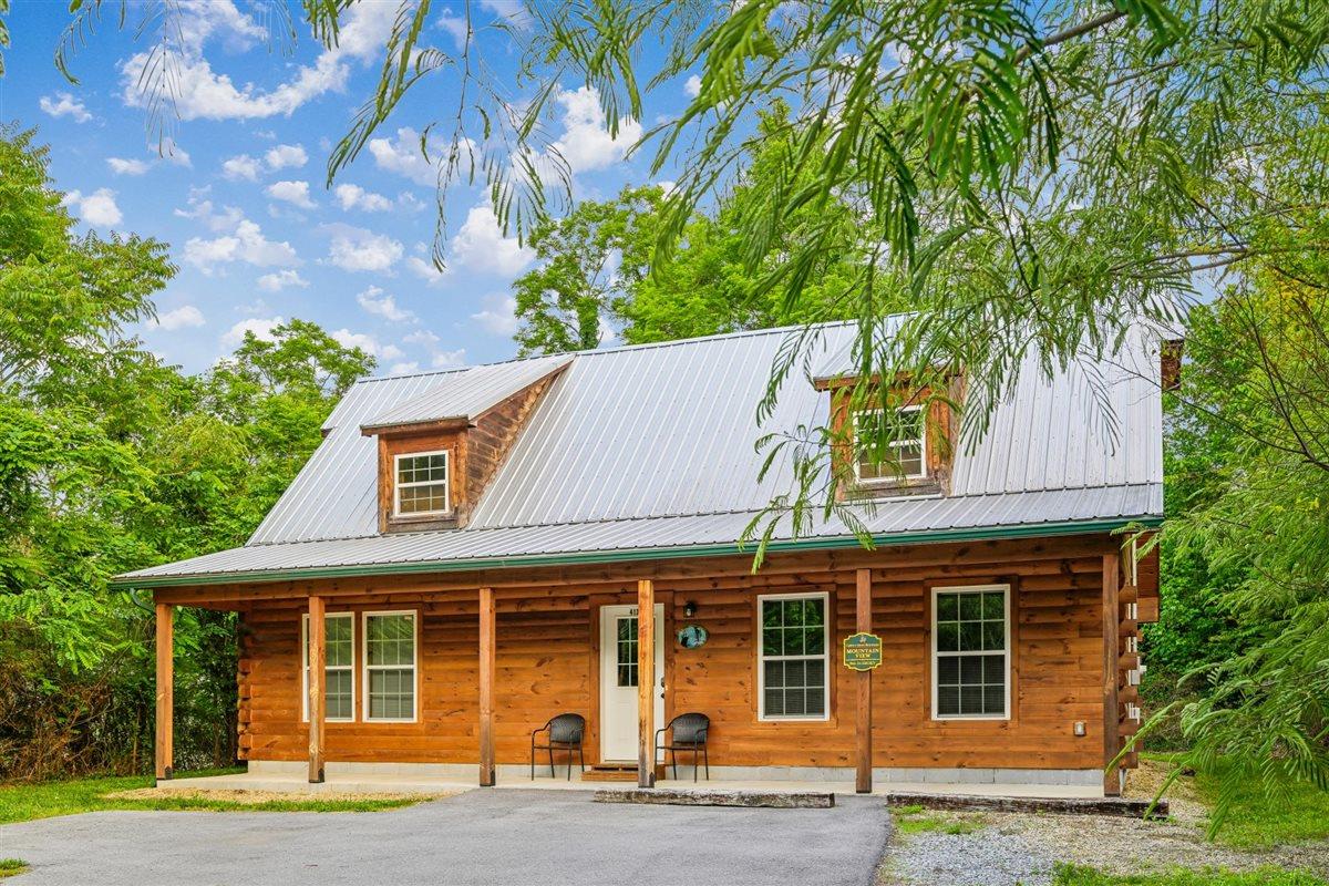 07Front Elevation