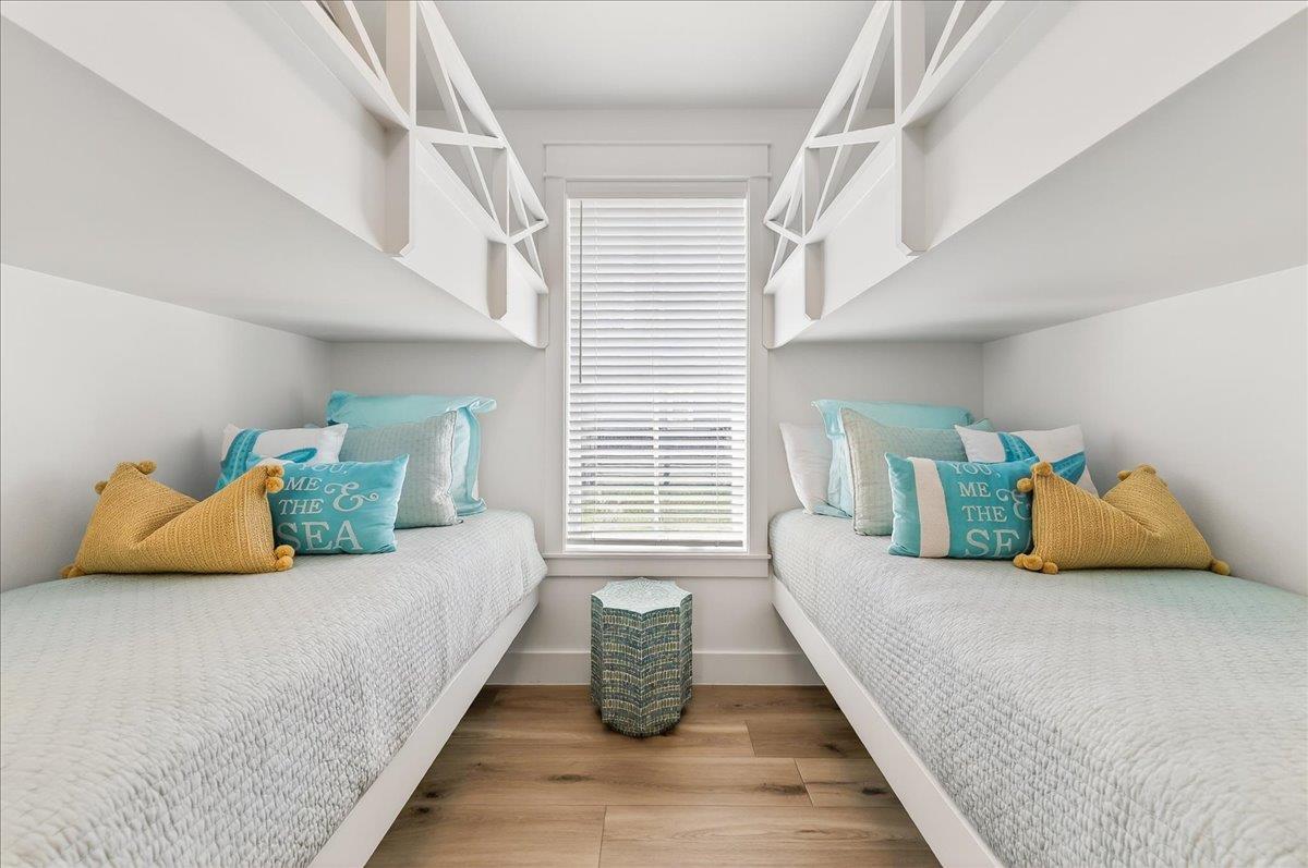 1st Floor, Bunk Bedroom