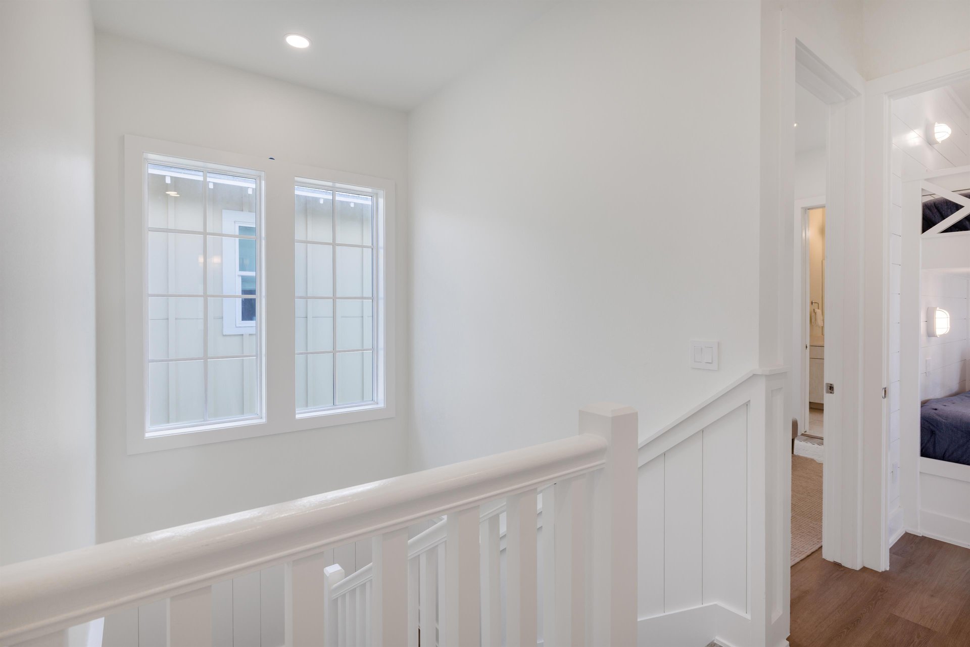 2nd Floor, Landing