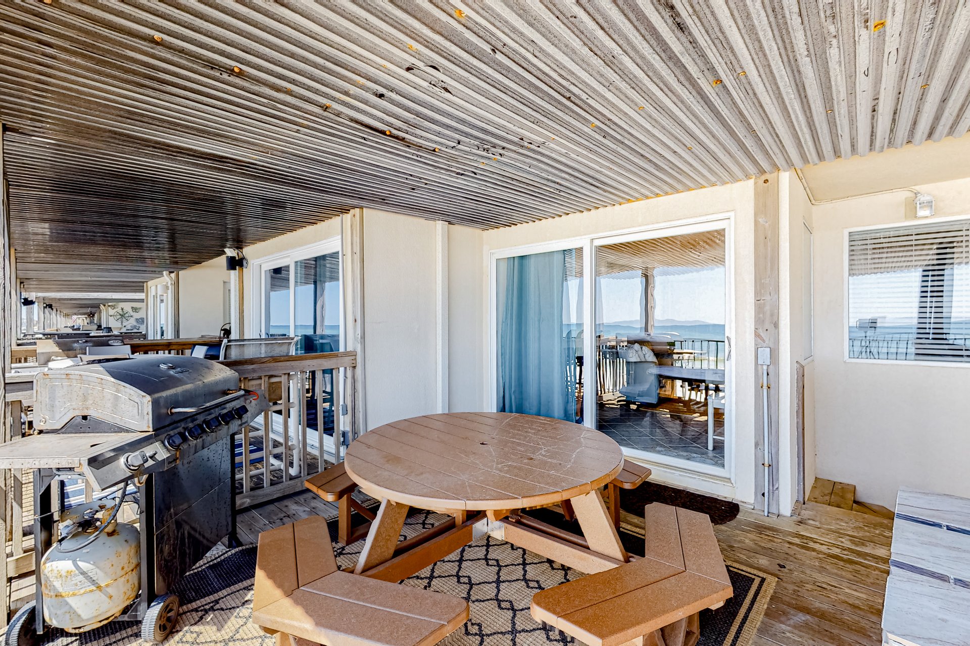 Costa Del Sol A7 Livin it Up 25