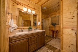 Double vanity sink