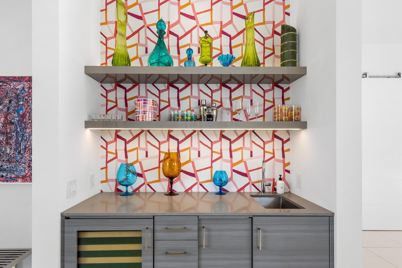 Wet bar