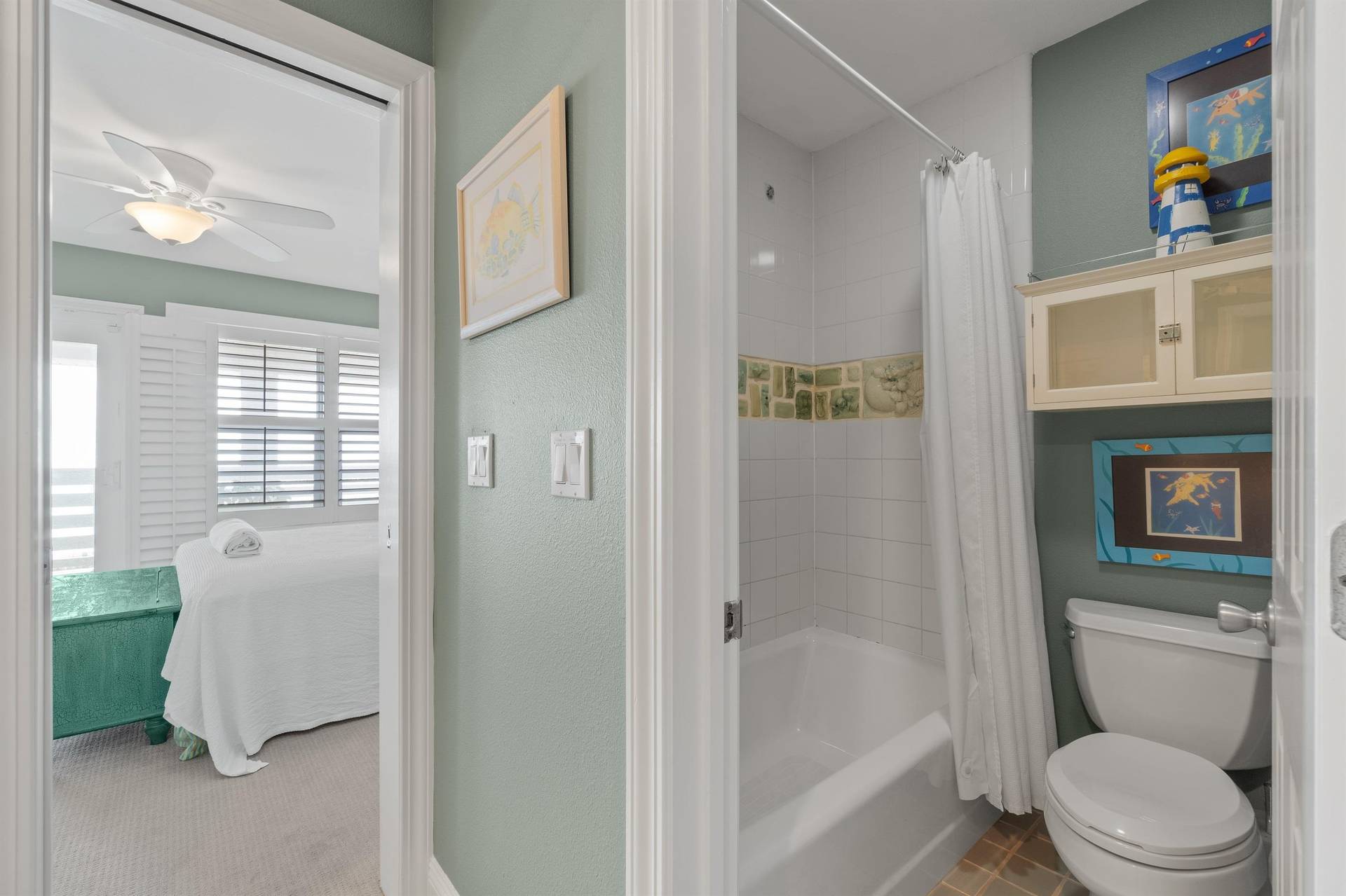 Guest Bathroom 2 Jack n Jill