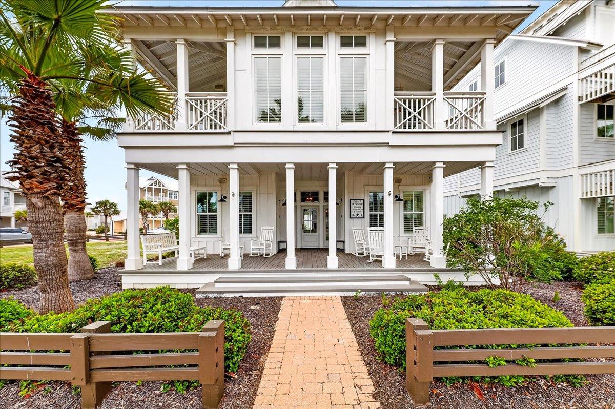 1st Floor, Front Porch