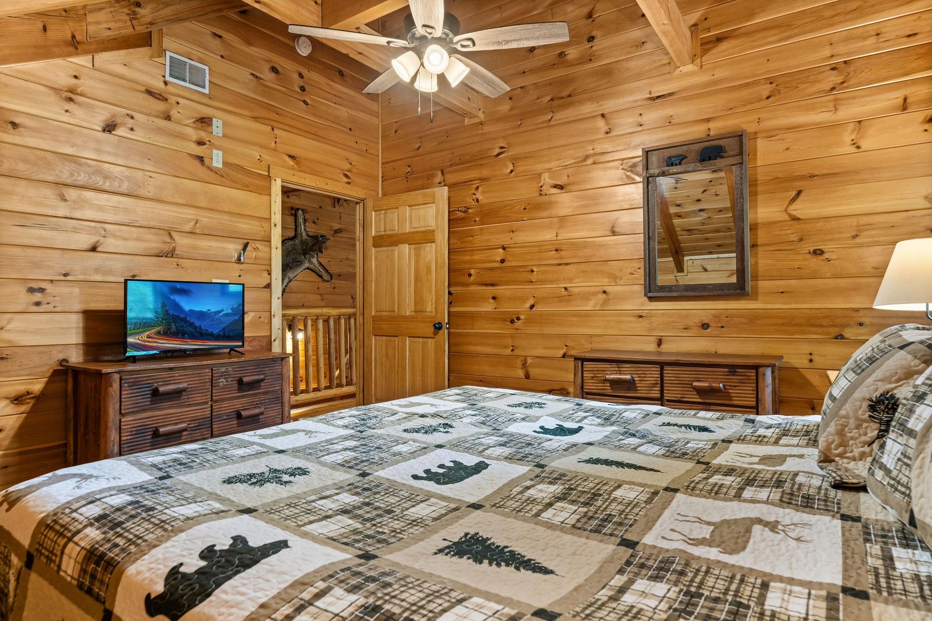 ridgetoptheatrelodge31