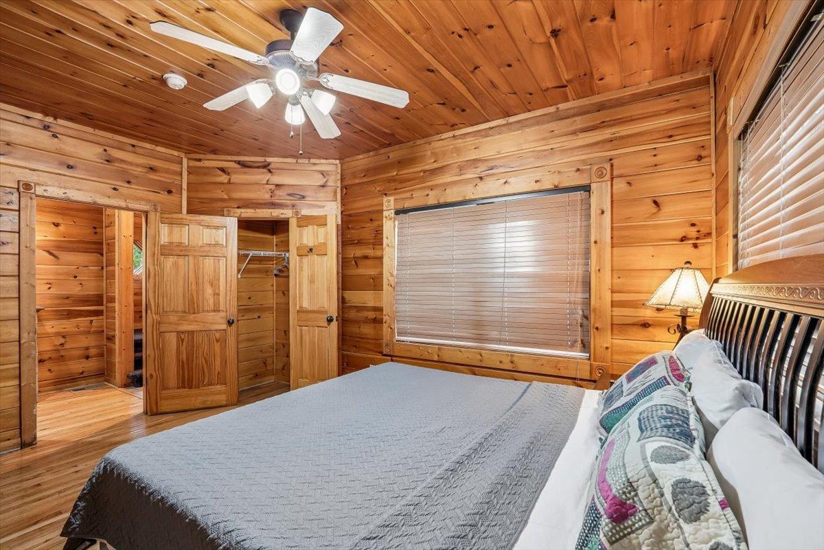 33Primary Bedroom