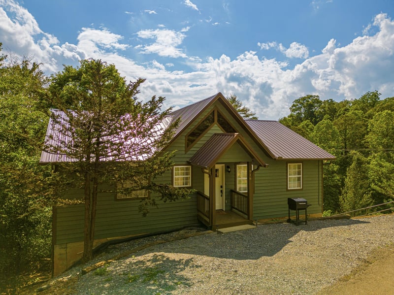 Front of Cabbyshack cabin
