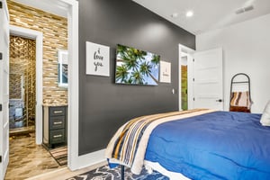 King Bedroom, 2nd Floor