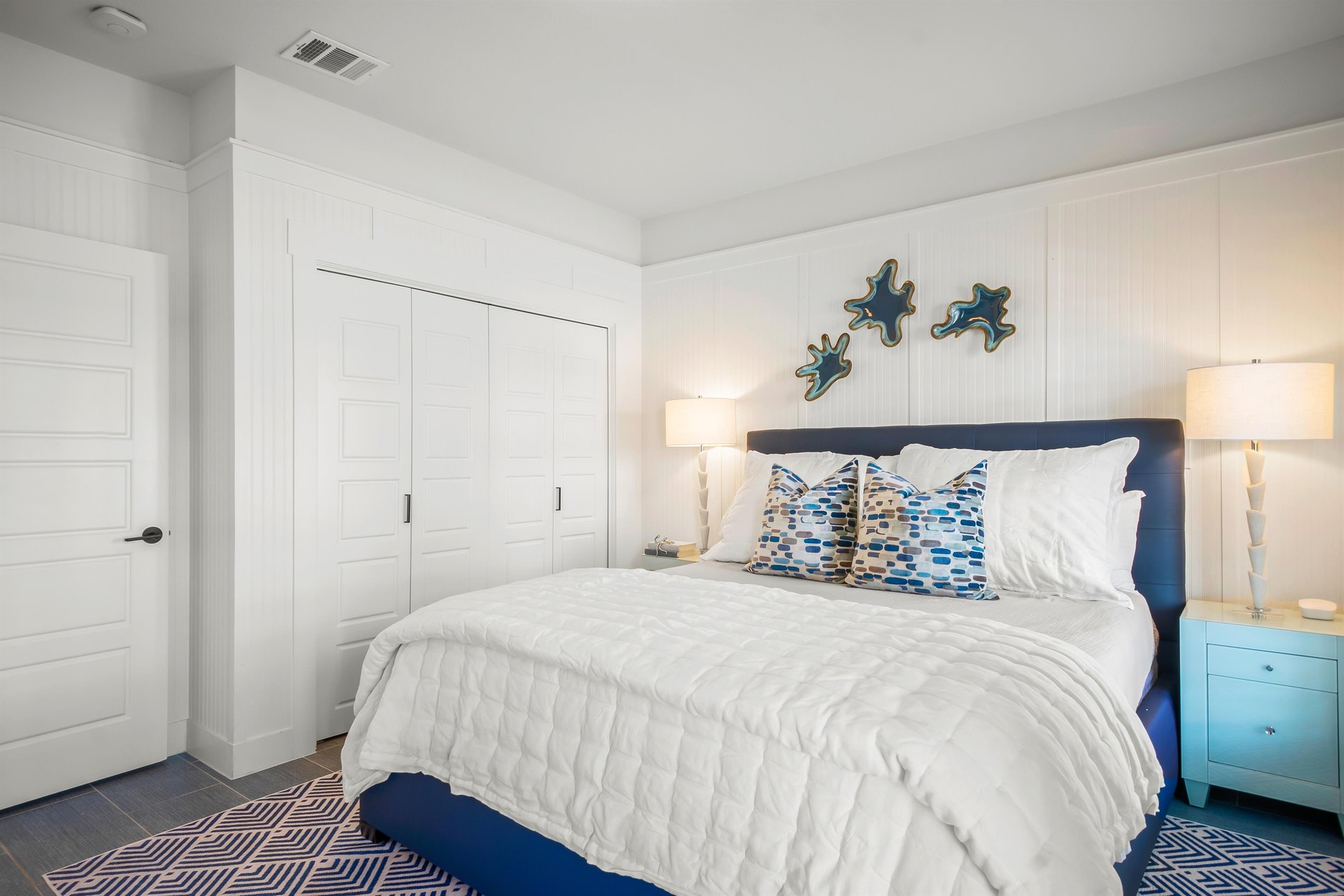 Wide View 1st Floor Front King Bedroom