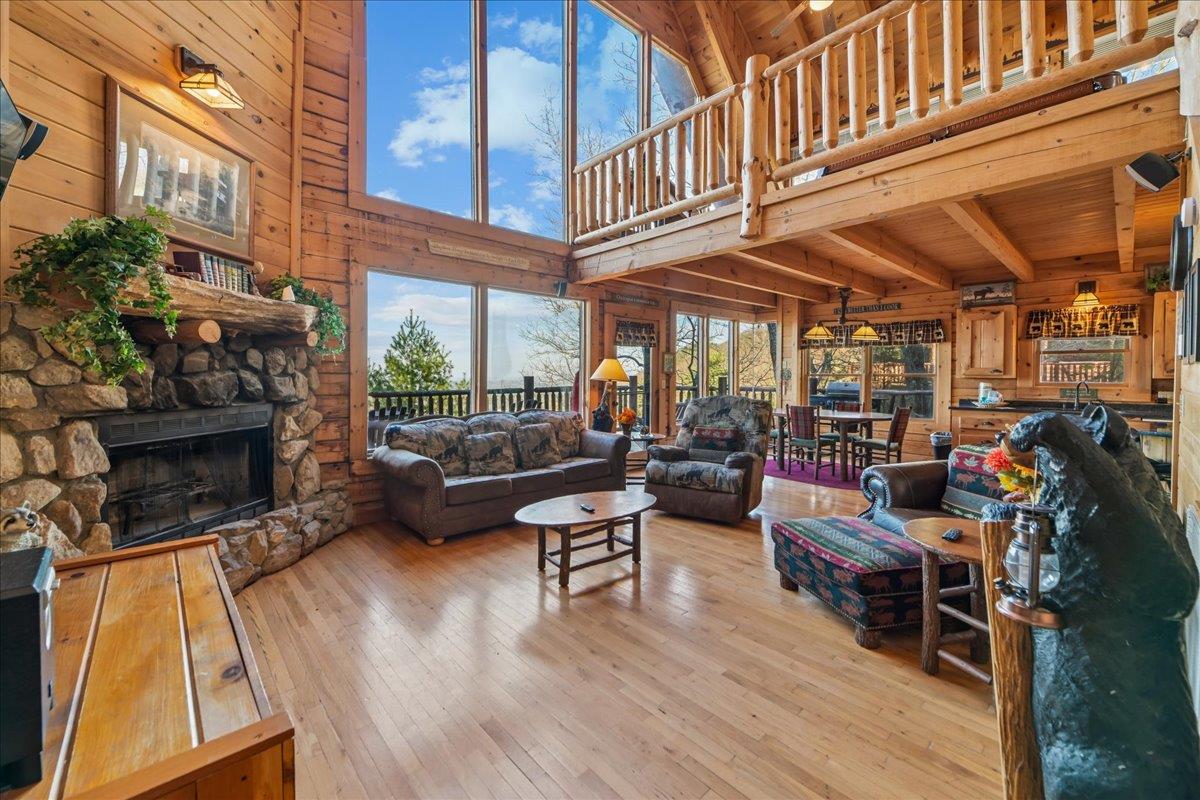 03Living Room