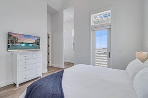 Primary King Bedroom, 2nd Floor