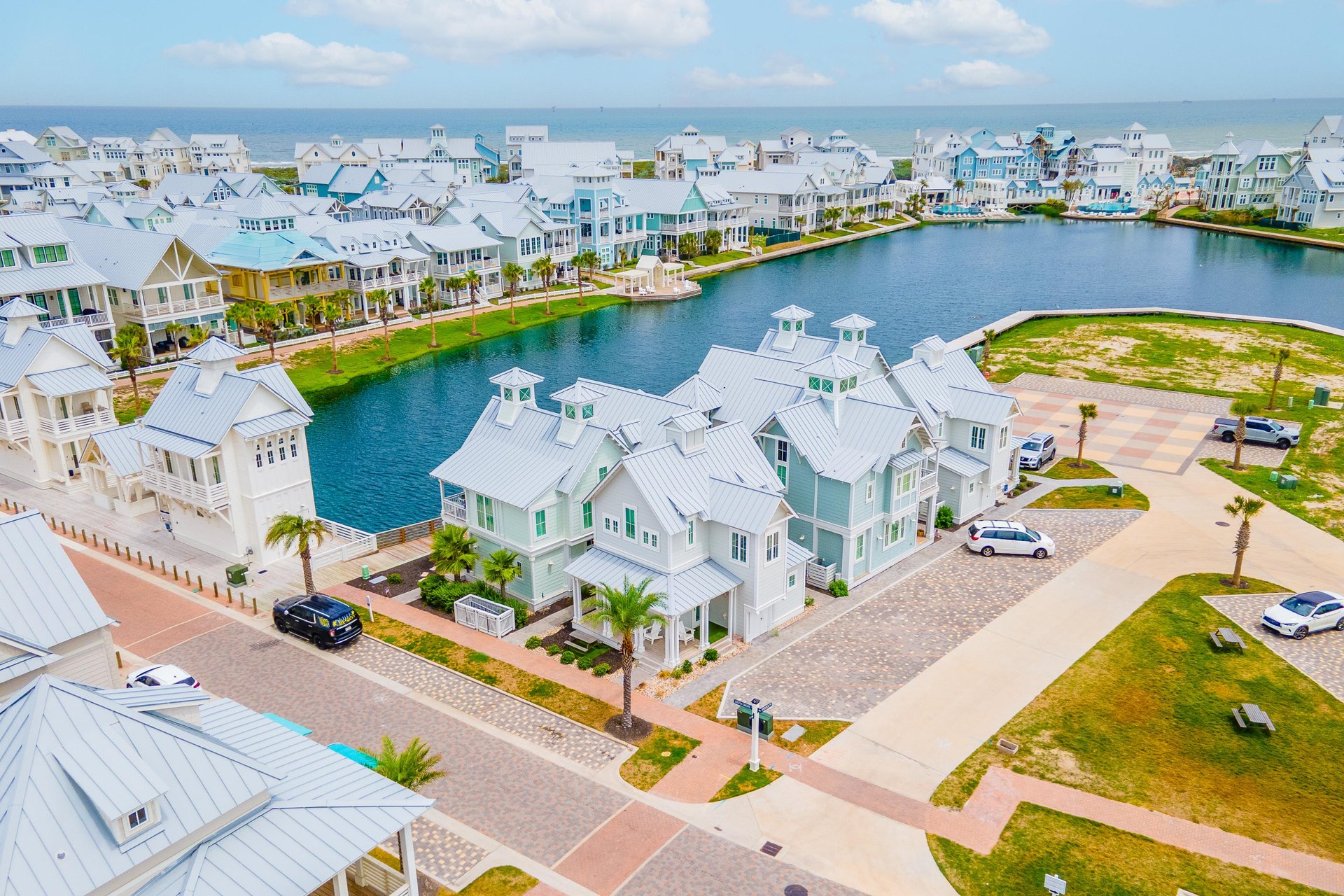 Aerial View, Location