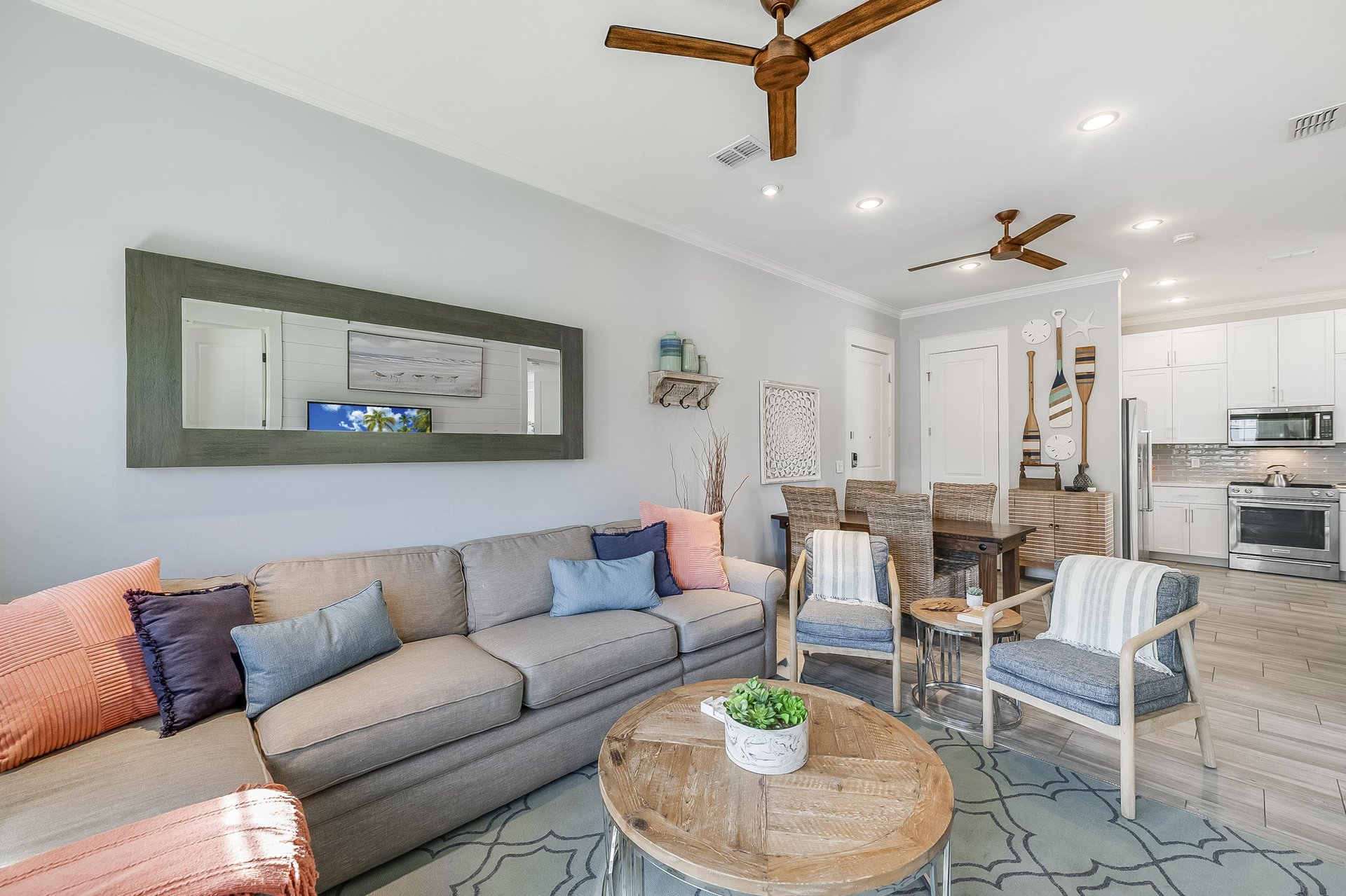 1st Floor, Living Room