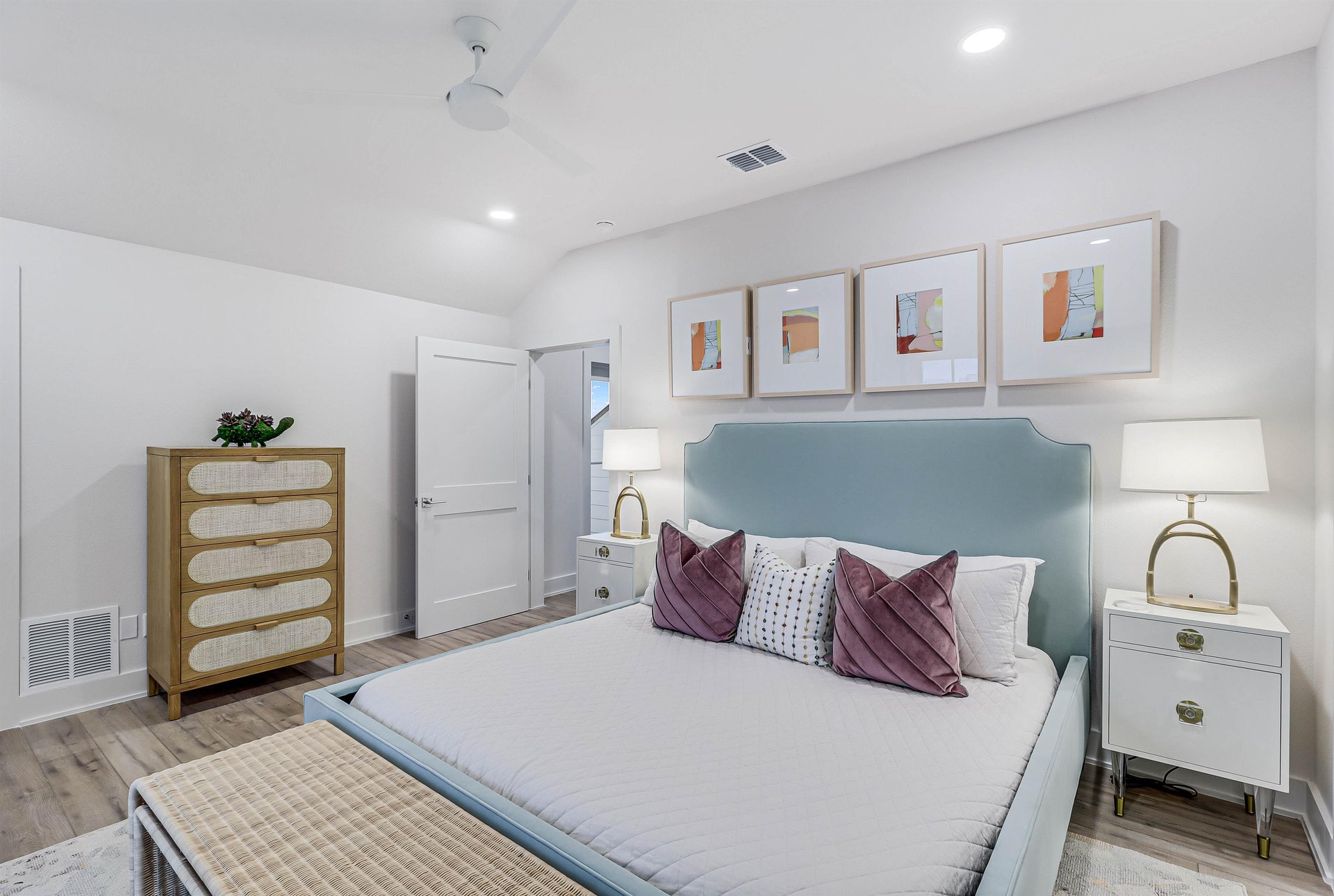 King Suite, 3rd Floor