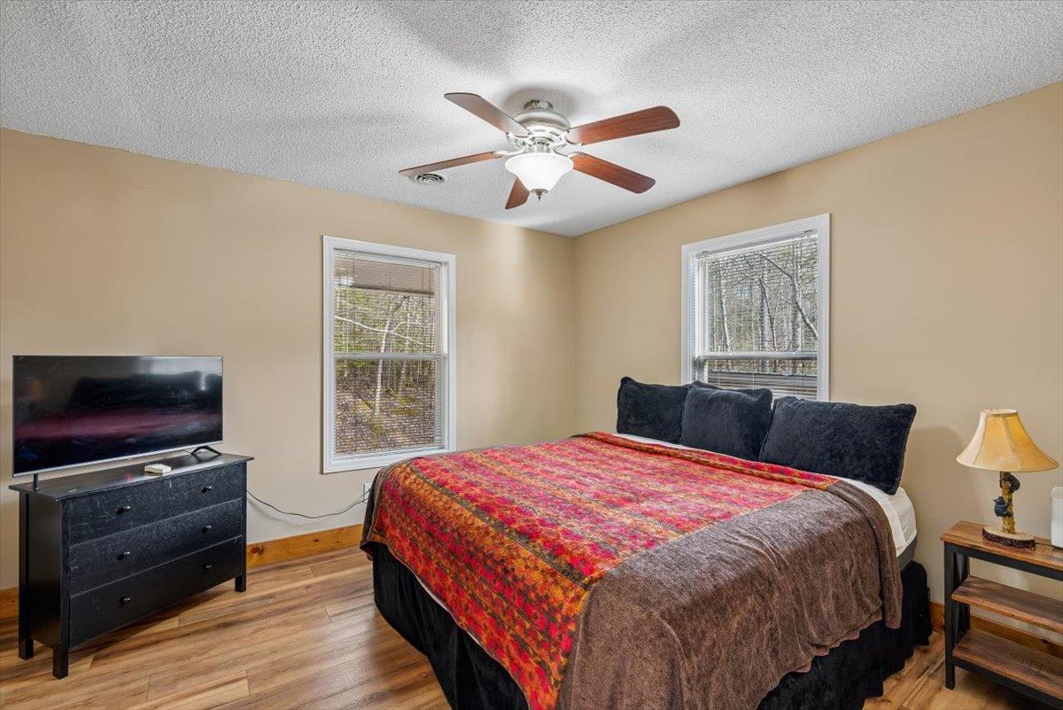 42Bedroom 2